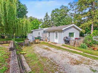 6N872 Fox River Ave, St Charles, IL 60174