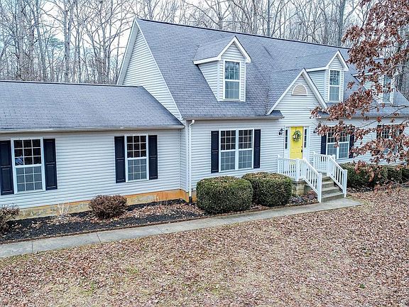 3rd image of 80 Fair Oaks Dr