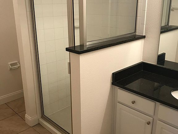 4th image of 2020 Piedmont Ln