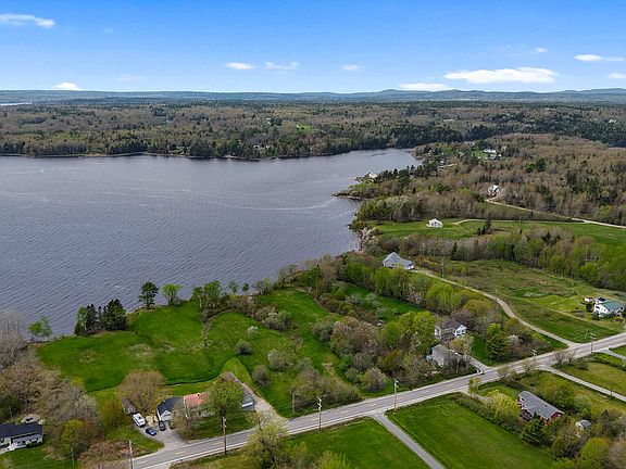 2nd image of 533 Bayside Road