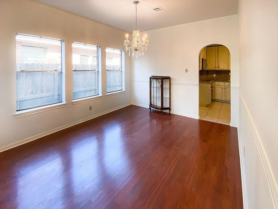 1st image of 3119 Lauren Ln