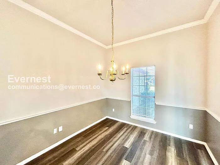 1608 Willow Crk — Photo 8