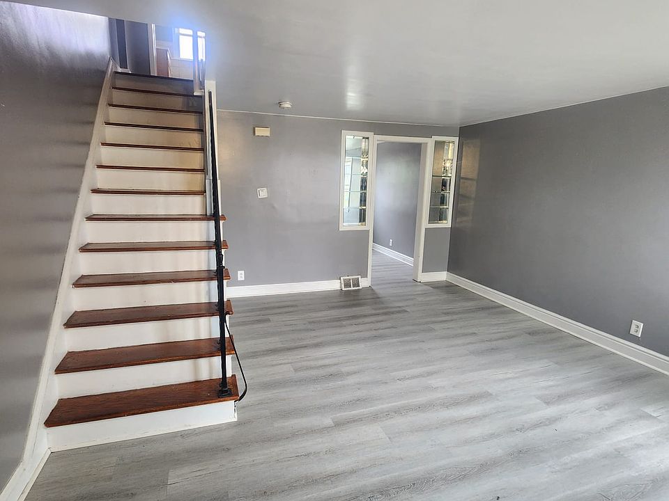 1st image of 387 Millicent Ave