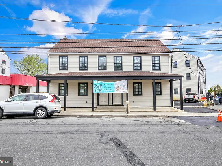 7037 Ridge Ave #1B — Photo 4