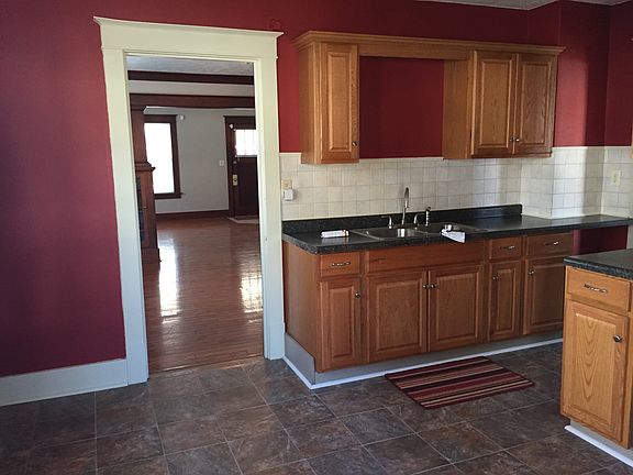 5th image of 605 E Forrest Hill Ave