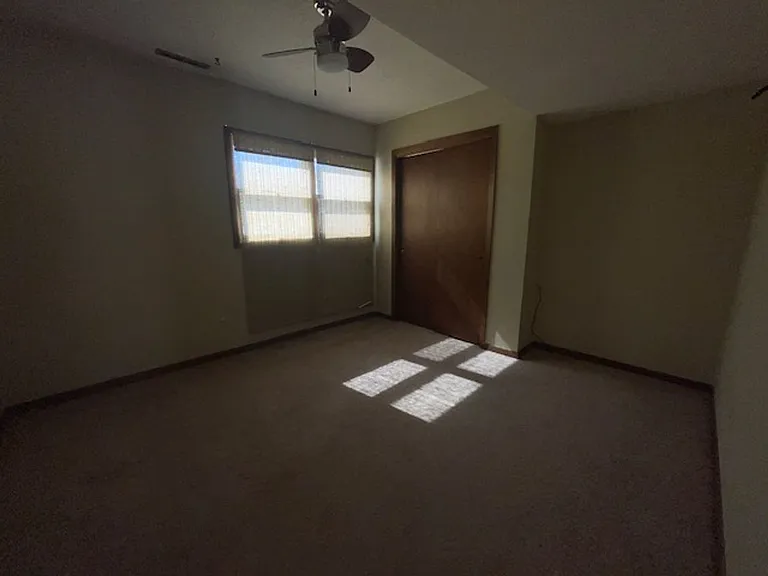 5201 W Saint James Dr — Photo 8