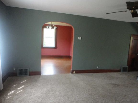 5th image of 37996 N North Ave
