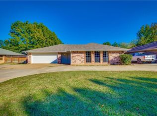 2117 Lea Meadow Cir, Corinth, TX 76208