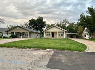 1523 N Market Ave, Shawnee, OK 74804