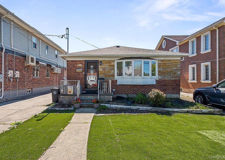 1st image of 58-12 264th Street