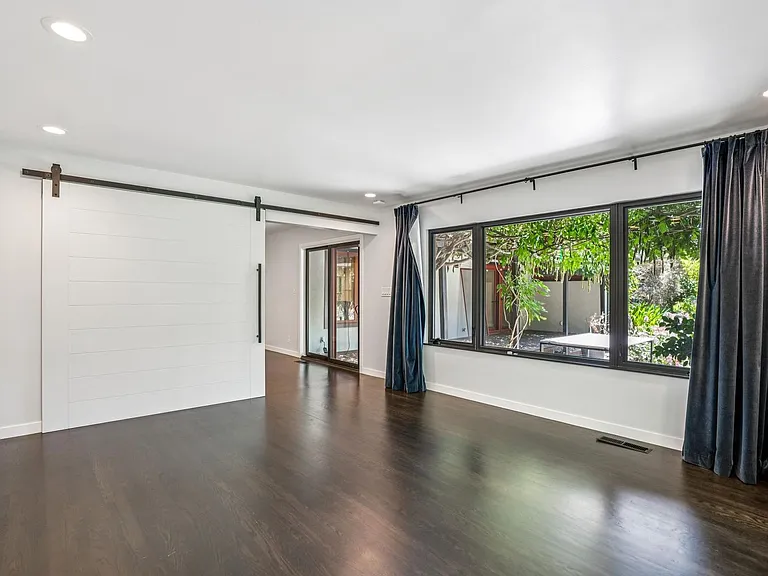 175 E Creek Dr — Photo 25
