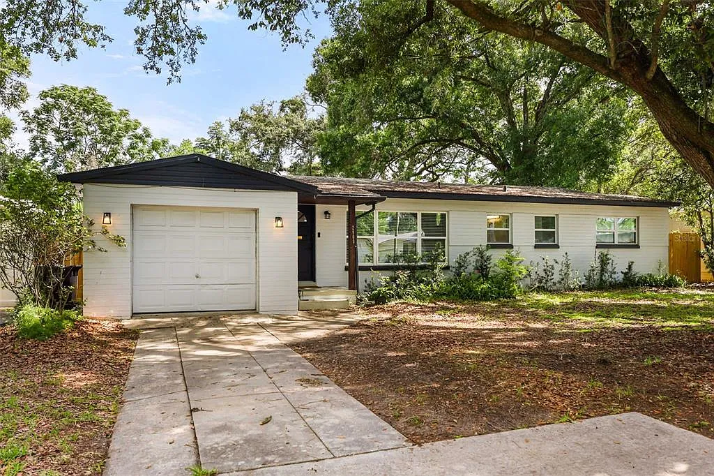 3 bed, 2.0 bath, 1995 sqft, $2,950 — Photo 1