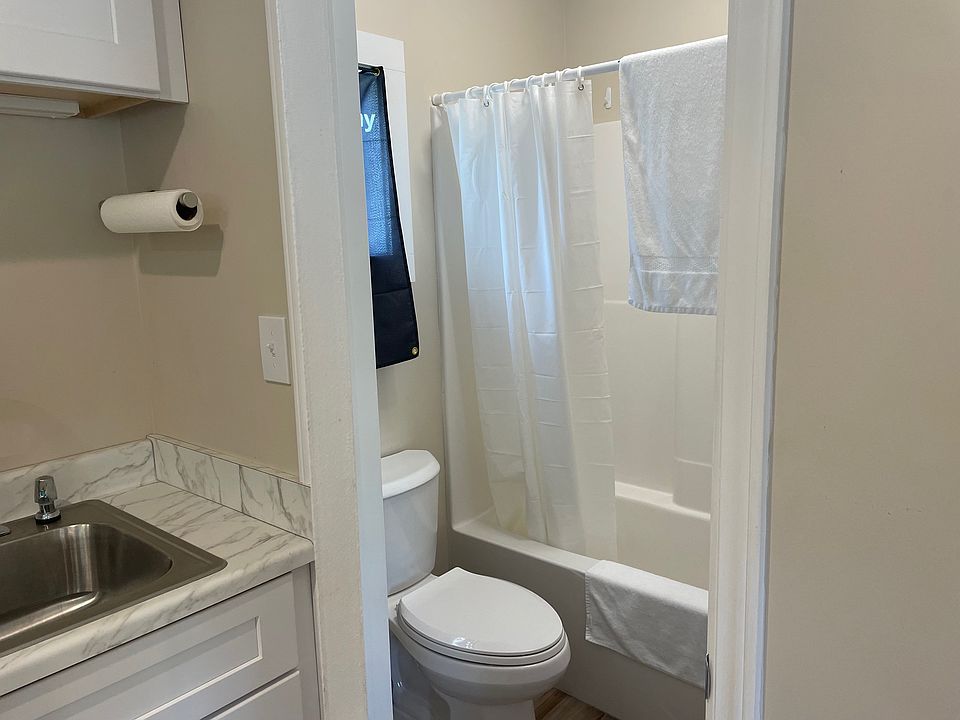2nd image of 112 N River Dr #1
