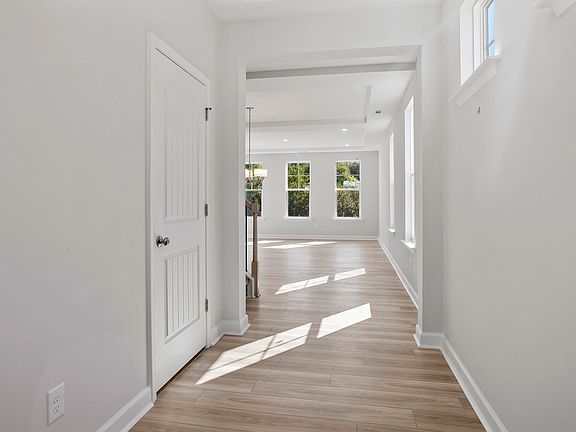 5th image of 251 Meadowbark Bnd #30