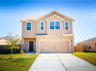 8210 Starfish Rd, Baytown, TX 77523