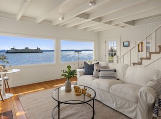 5430 Rockaway Beach Rd NE, Bainbridge Island, WA 98110