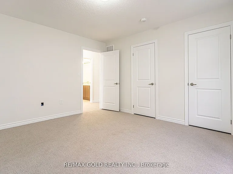33 Gilham Way — Photo 37