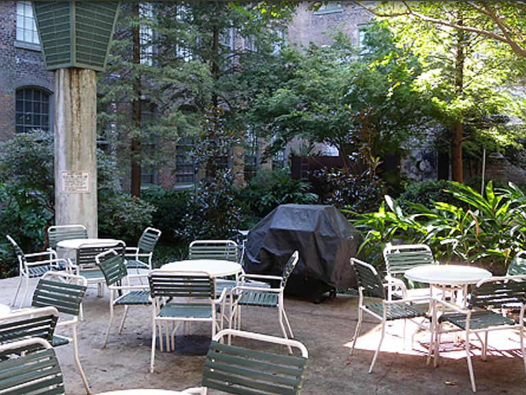 Patio with Grill
