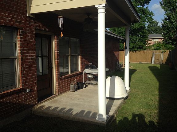 3rd image of 2113 Lacache Dr