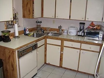 2nd image of 6023 W Hanna Ave