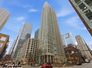 345 N La Salle Dr APT 3202, Chicago, IL 60654
