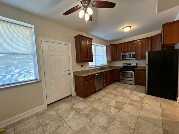 5th image of 6506 S Ellis Ave APT 1N