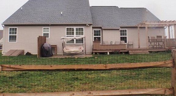 3rd image of 514 Stoney Run Rd
