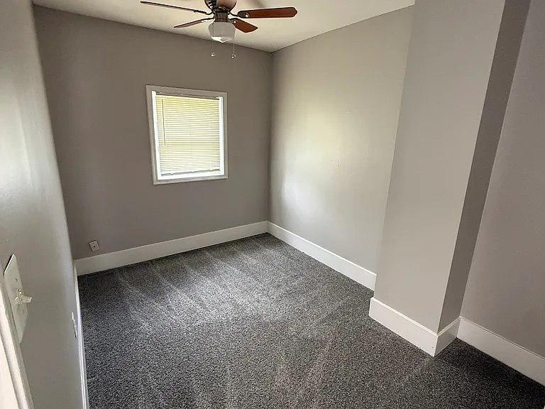 1532 Abbotston St — Photo 8