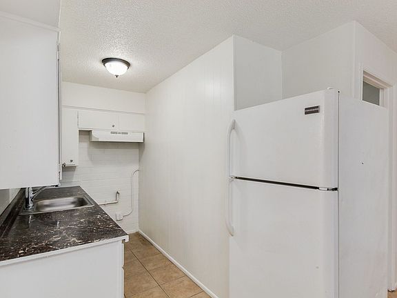 3rd image of 3319 N 32nd St APT 3