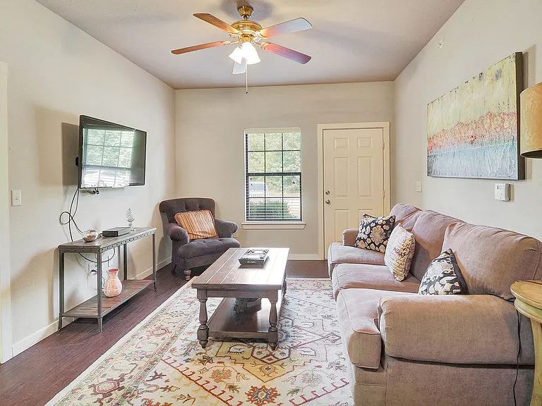 The Reserve at Chaffee Crossing Apartment Homes & Townhomes — Photo 10