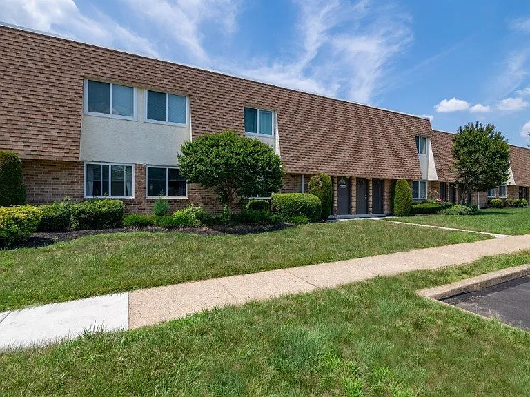 Westwood Gardens Apartment Homes — Photo 15