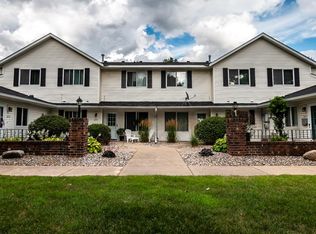 1637 Helmo Ave N #44, Oakdale, MN 55128