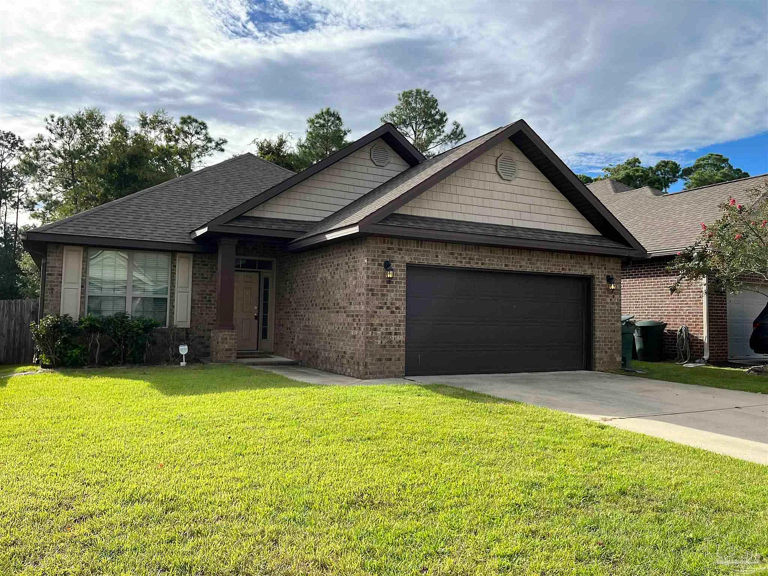 3 bed, 1550 sqft, $1,995 — Photo 1