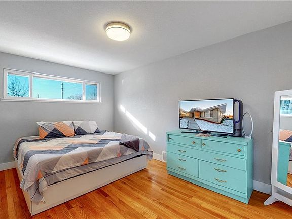 4th image of 5004 E 35th Ave #1