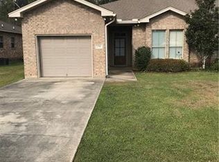 156 Village Oaks Blvd, Ponchatoula, LA 70454