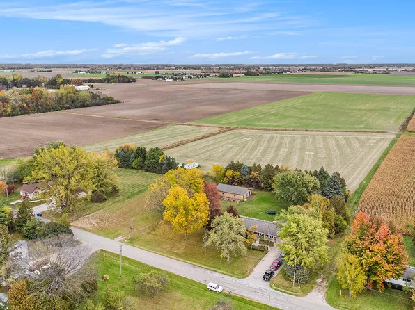 2749 Eight Mile Rd, Auburn, MI 48611