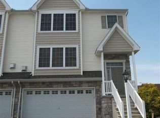530 Nantucket Dr, Red Lion, PA 17356
