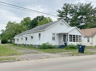 116 W Elm St, Fairfield, IL 62837
