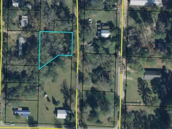 2926 Dalton St, Vernon, FL 32462