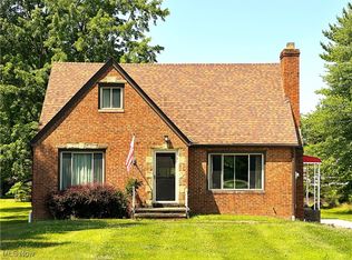 4099 Chestnut Rd, Independence, OH 44131