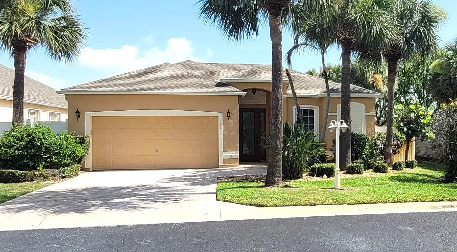 142 Babylon Ln