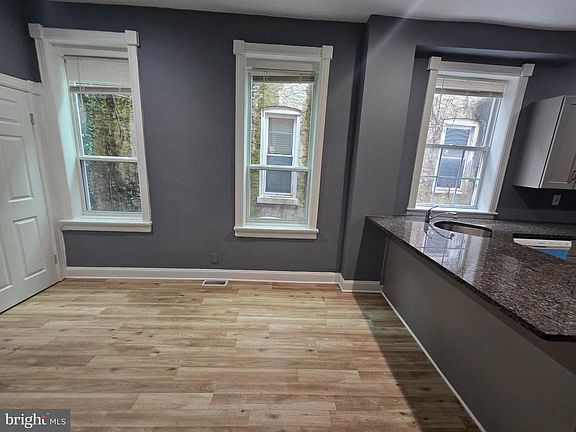 5th image of 51 Boudinot St