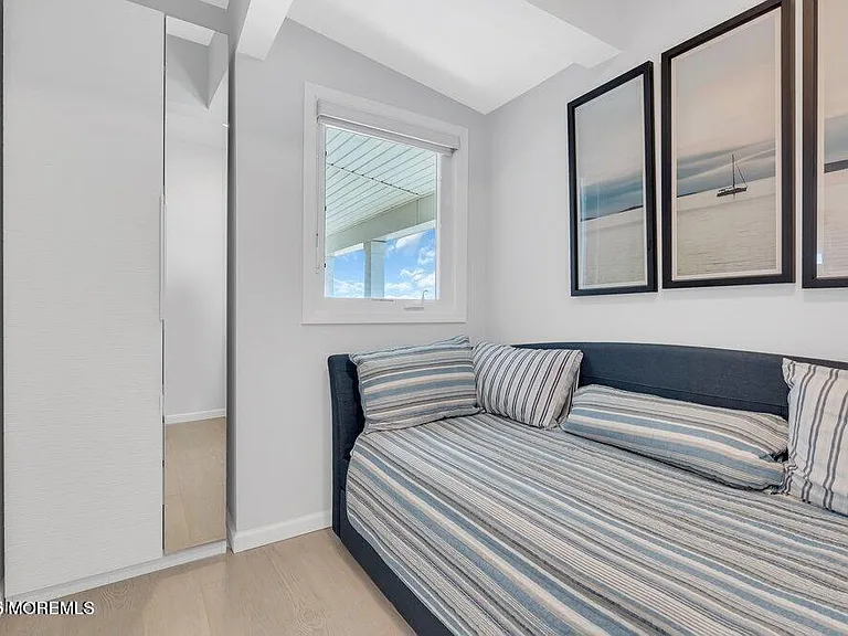 903 Ocean Ave #4 — Photo 10