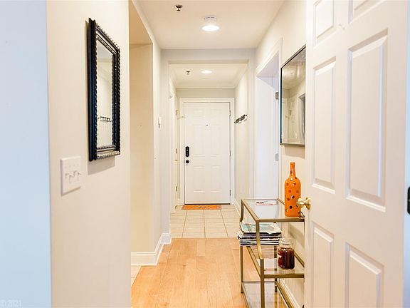 2nd image of 401 S Main St Suite 303