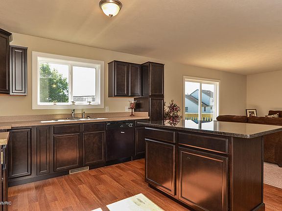 3rd image of 9466 Scotsmoor Dr SE