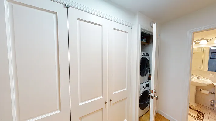 Sold by Compass | media 5