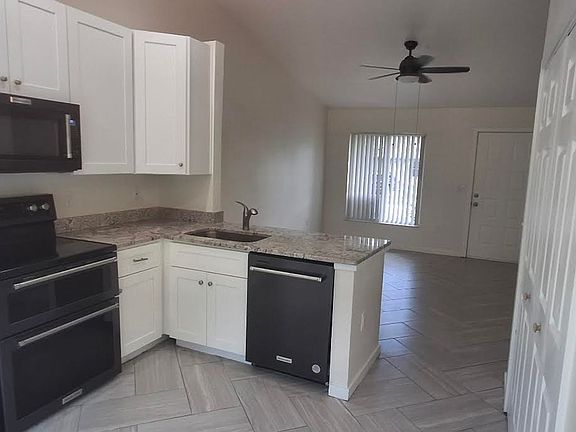 4th image of 12253 Eastcove Dr