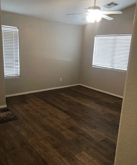 960 E Mountain View Rd — Photo 6