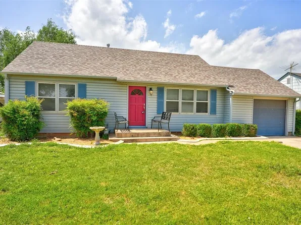 1106 S 9th St, Kingfisher, OK 73750