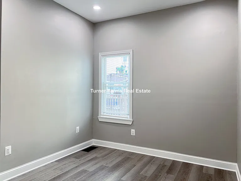 150 5th St #11 — Photo 14